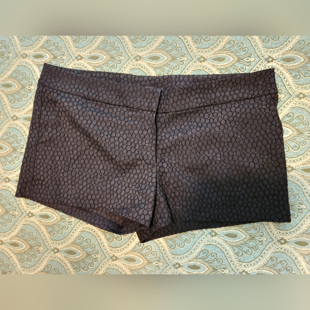 Kenzi Dress Shorts - Black Size L-XL VERY GOOD